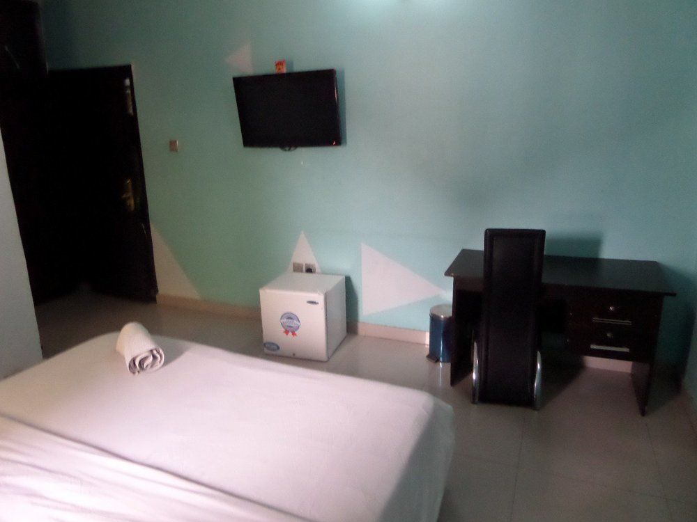 Flamingo Hotel Festac Town Ngoại thất bức ảnh