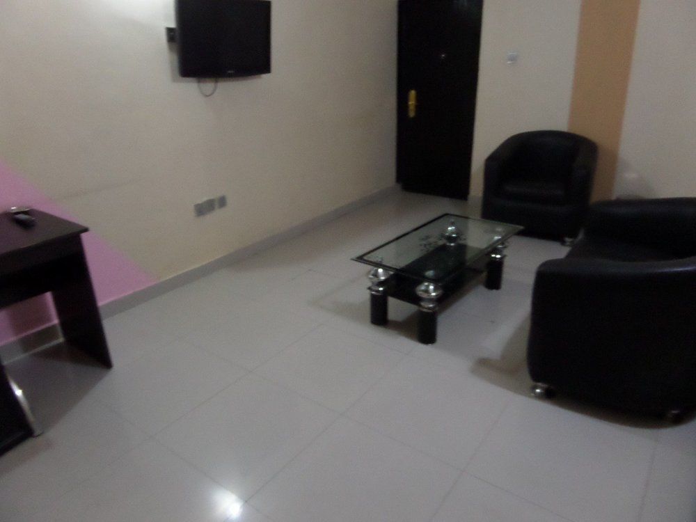 Flamingo Hotel Festac Town Ngoại thất bức ảnh