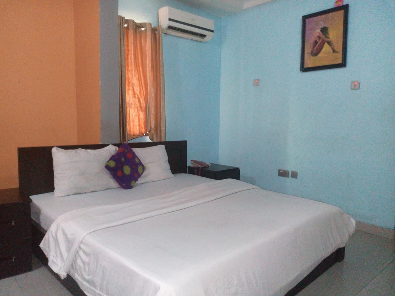 Flamingo Hotel Festac Town Ngoại thất bức ảnh