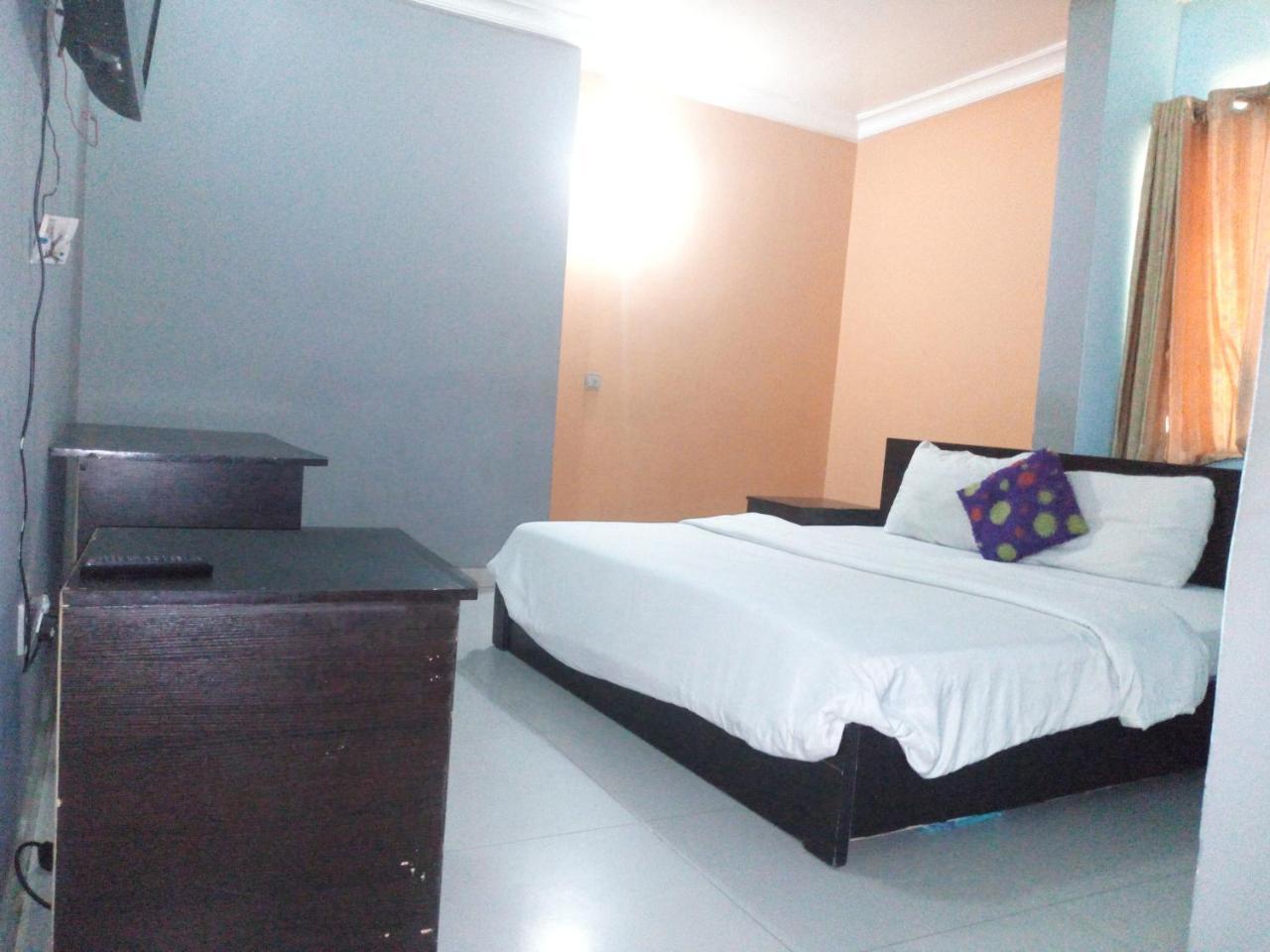 Flamingo Hotel Festac Town Ngoại thất bức ảnh
