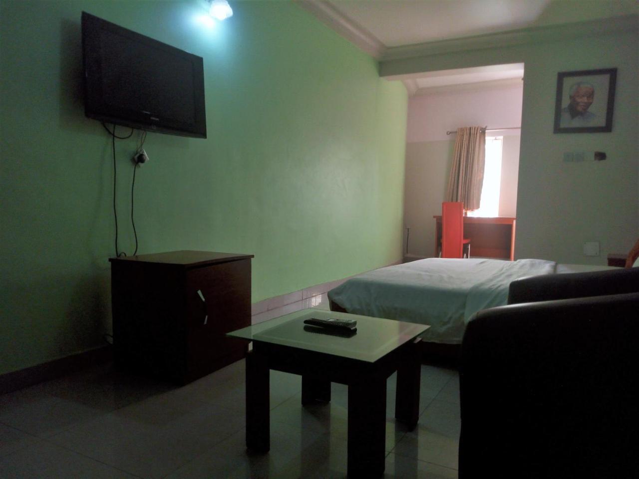 Flamingo Hotel Festac Town Ngoại thất bức ảnh